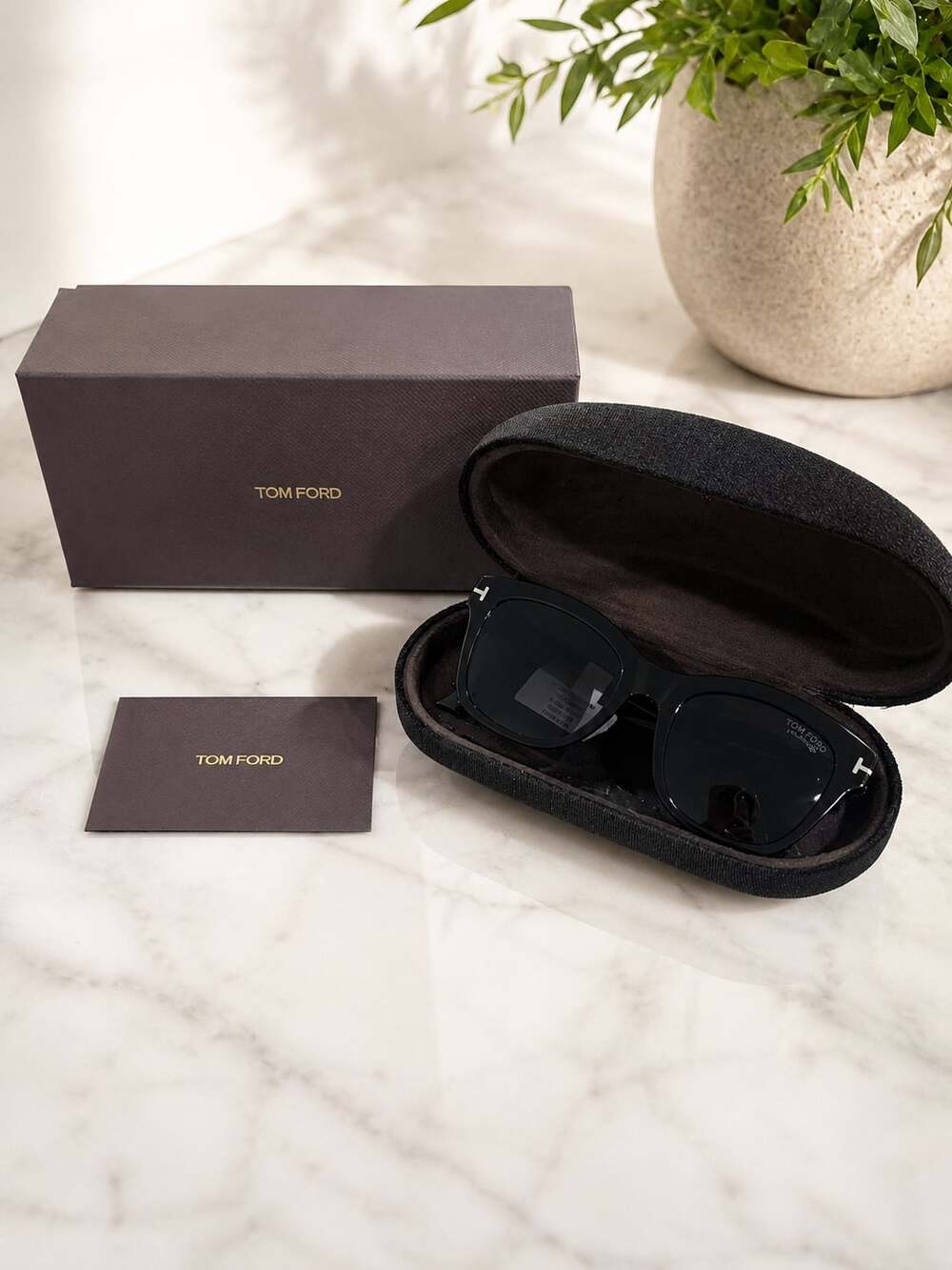 Tom Ford Lauren-02 TF614 01H Polarized Black Sunglasses 52-19-140 w/ Case Box